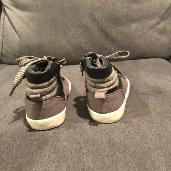 Old Navy toddler high tops size 7 - Picture 4 of 8